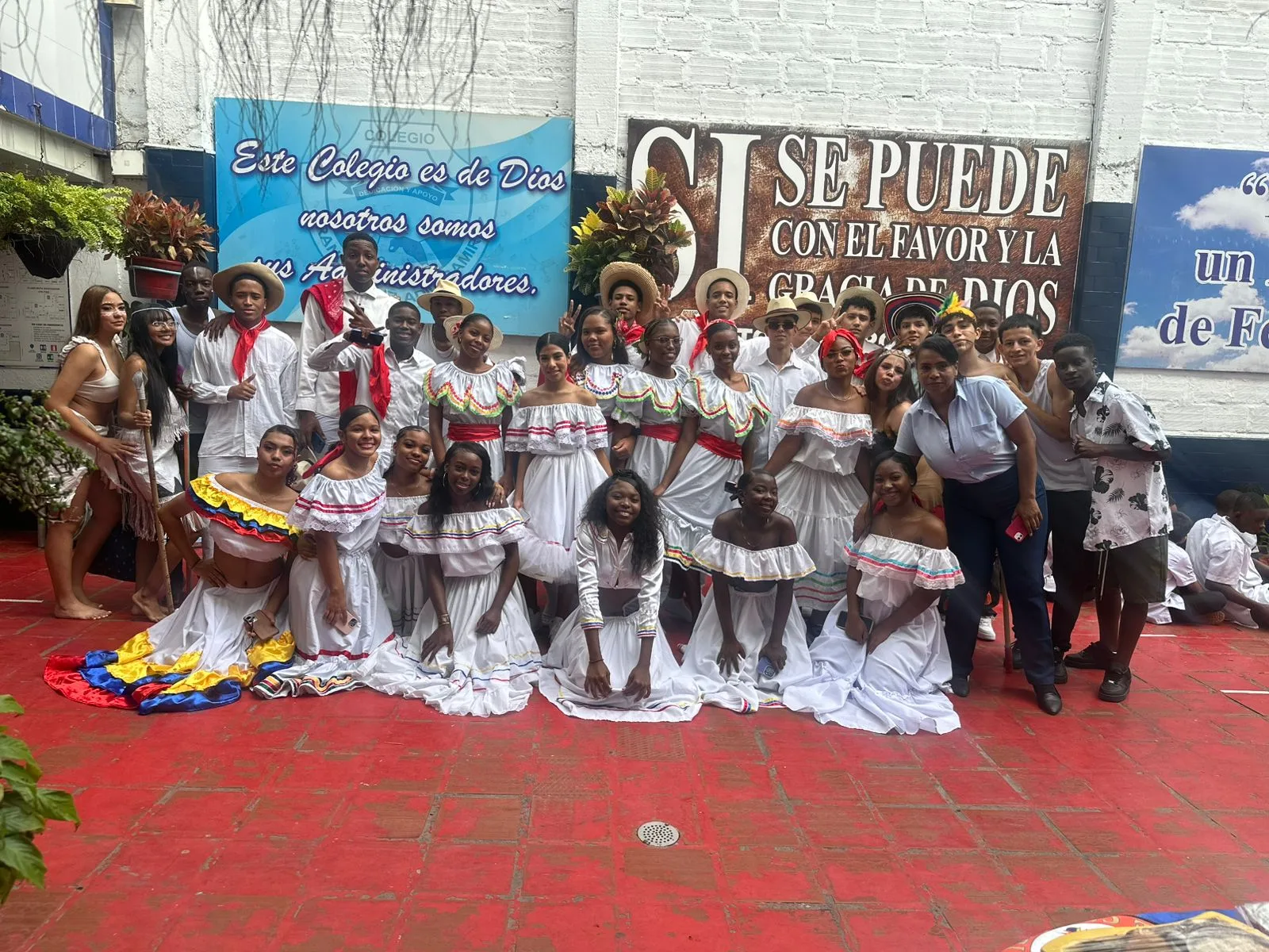 La cultura y la expresión hacen parte de nuestra vida escolar.